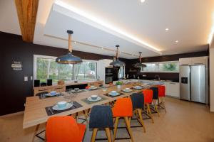 La Villa Léo face au Centre Equestre et Piscine