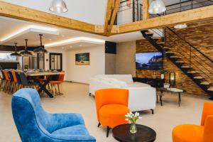 La Villa Léo face au Centre Equestre et Piscine