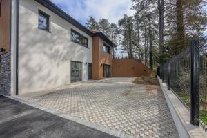 Villas La Villa Leo face au Centre Equestre et Piscine : photos des chambres