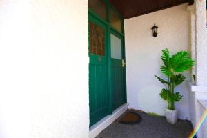 The Vintage Veranda