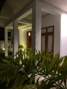 New Palms Villa Induruwa Homestay - Індурува