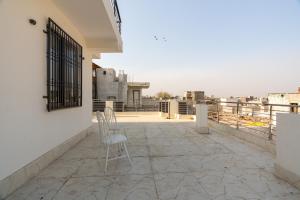 Homlee-Value 1 BR-Central Delhi-terrace-view-lift