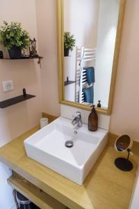 Loft Spirit, 15 Minutes Walk from Eiffel Tower