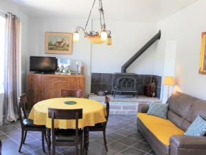 Maison mitoyenne charme XIXe avec jardin en Dordogne - FR-1-616-195