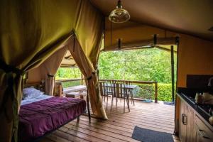 Campings Camping 4 etoiles - Piscine - ccbabhc : photos des chambres