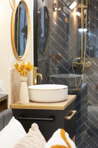 Appartements Cosy & Chill - Secret Suite au coeur de Cotignac : photos des chambres