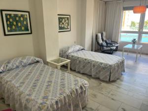 Estudio junto al mar