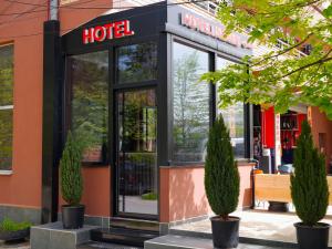 Hotel Iseberi