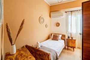 CozyCity2-Bedroom Apartment for3 by Alecos Studios