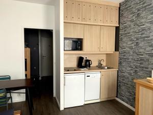 Studio dans une residence hoteliere avec piscine couverte