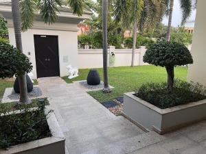 Pattaya Serenity Oasis 8BR Pool Villa for Great Vacations
