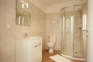 Campings Camping Domaine d-Anghione : Appartement 1 Chambre
