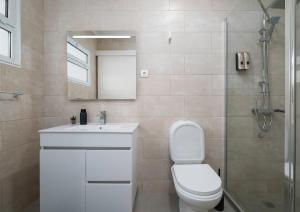 Carmo Family House - Azorean Home