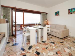 Studio Belmonte-4 by Interhome