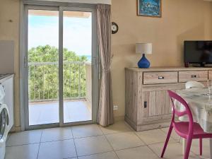 Appartements Apartment Le Capitole-2 by Interhome : photos des chambres