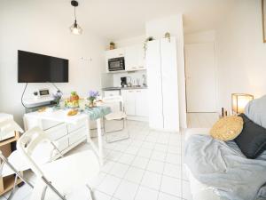 Apartment Port Athéna by Interhome