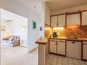 Apartment Les Pins Dorés-2 by Interhome