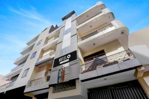 Super Hotel O Uttam Nagar Near Akash Hospital