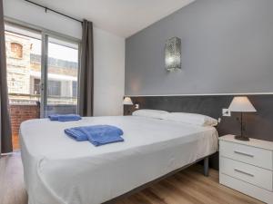 Apartment Cosy Lloret by Interhome