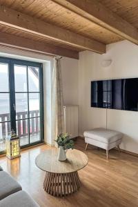 Holiday Home Holiday Hill 61 by Interhome