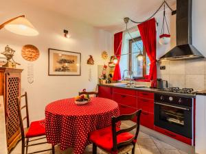 Apartment Alla Fontana by Interhome