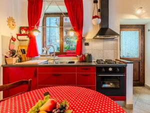 Apartment Alla Fontana by Interhome