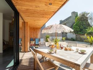 Maisons de vacances Holiday Home La Villa Agapanthes by Interhome : photos des chambres