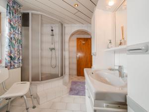 Apartment Dachstein Südwand-2 by Interhome