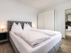 Apartment Bergblick by Interhome