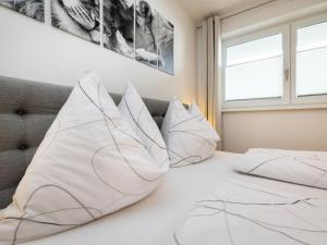 Apartment Bergblick by Interhome