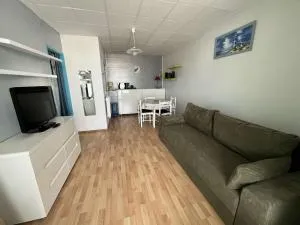 Appartement 2 pièces avec terrasse et véranda, à 200 m de la plage, commerces et pistes cyclables - FR-1-324A-22 - Commequiers