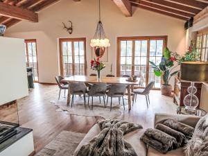 Chalet Vista dal Dragun by Interhome