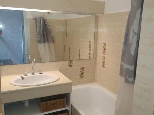 Appartements Studio cabine avec terrasse et parking a Palavas - FR-1-559-43 : photos des chambres