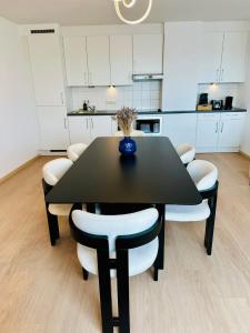 Grand Place View - 2bd - Exclusive Apartment