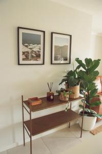 Charming Beach Club Retreat