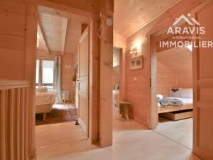 Chalets Chalet 4 etoiles au pied des pistes, terrasse ensoleillee, proche commerces, 16 pers., 6 ch. - FR-1-391-33 : Chalet (16 adultes)