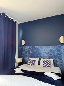 Hotels Hotel De Paris : photos des chambres