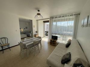 Appartement T3 spacieux, 6 couchages à Saint-Cyprien Plage, proche port et commerces, parking sécurisé - FR-1-106-38