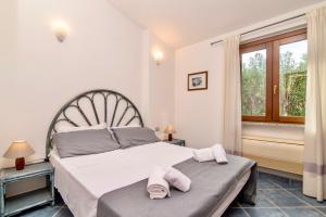 Iss - Villas with private pool just 400 meters from the sea