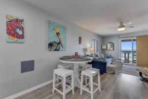 Boardwalk 301 by Carolina Beach Realty