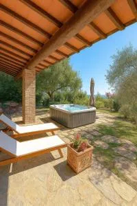 Country Charm & Jacuzzi - Palazzone
