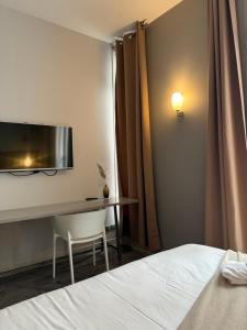 Hotels Hotel De Paris : photos des chambres