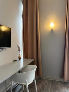 Hotels Hotel De Paris : photos des chambres