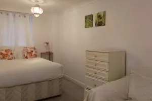 ApartmentSleeps4-Parking-NearHuntington-PetsOK - 圣艾夫斯