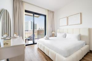 JVC Gem - 2BRplus1 in Oakley Square with Prime Amenities