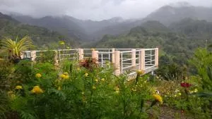 Bucari Amazing Grace Resort - 伊洛伊洛