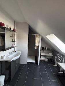 Maisons de vacances Grand gite 8pers, proche mer, jardin et barbecue : photos des chambres