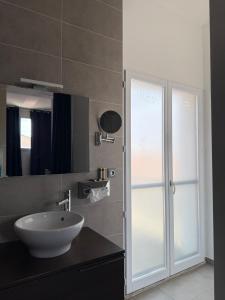 Hotels Hotel De Paris : photos des chambres