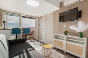 La Boho Plage Port Nature Apartment with sea-view terrace