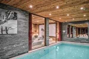 Villas JAMES TAMG24 - Stunning ski in ski out luxury chalet with indoor pool & cinema : photos des chambres